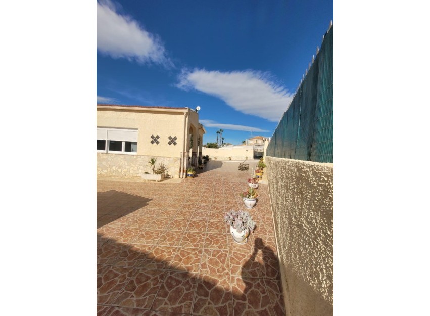 Herverkoop - Villa - San Fulgencio - Urbanización La Marina