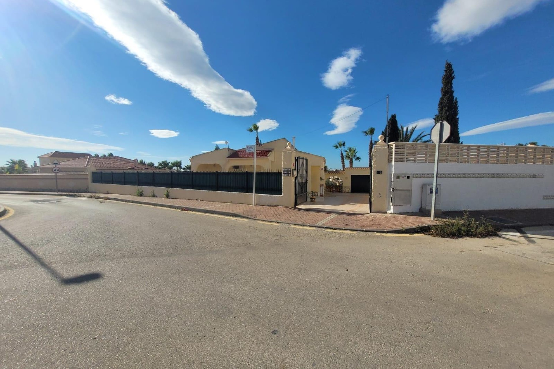 Herverkoop - Villa - San Fulgencio - Urbanización La Marina