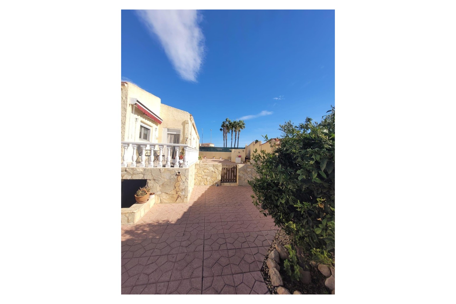 Herverkoop - Villa - San Fulgencio - Urbanización La Marina