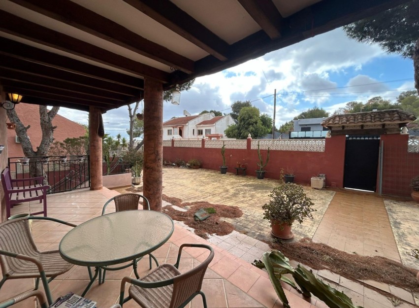 Herverkoop - Villa - San Miguel de Salinas - Urbanizaciones