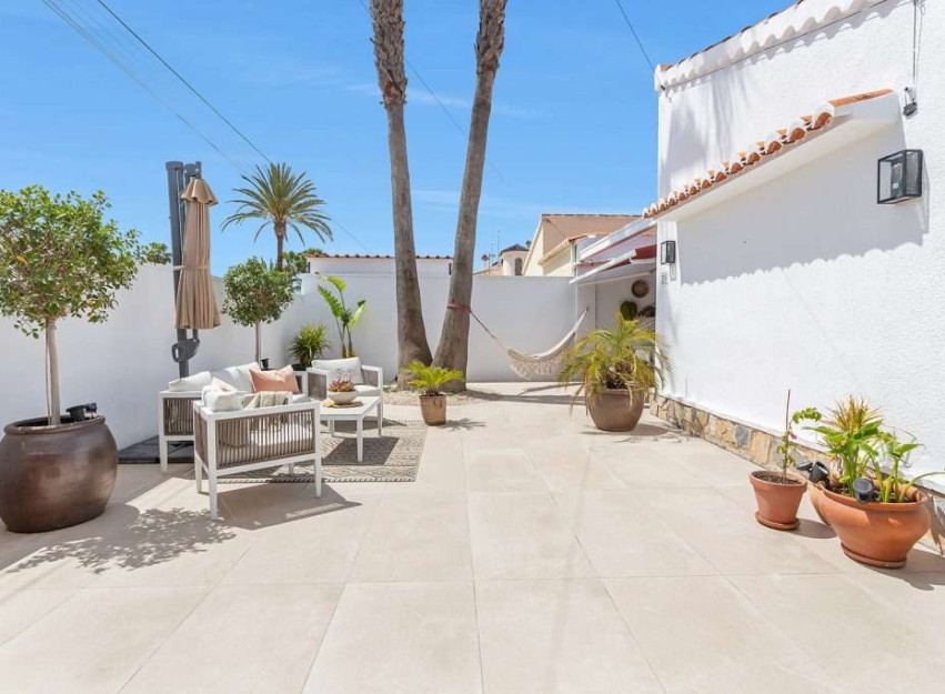 Herverkoop - Villa / Semi-detached Villa - Torrevieja - Torreta Florida