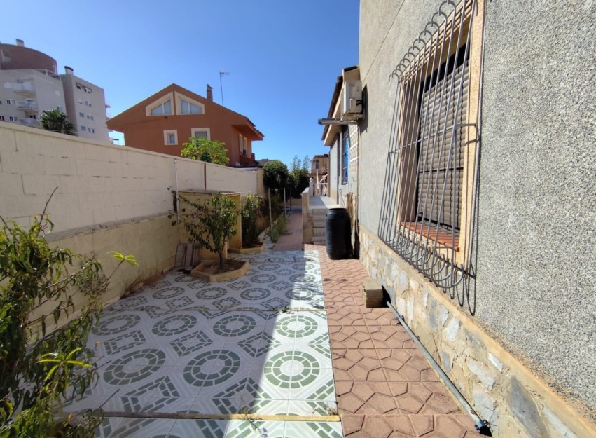 Herverkoop - Villa - Torrevieja - Center