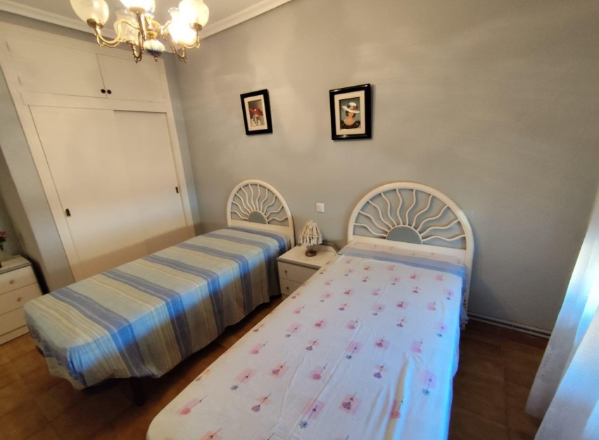 Herverkoop - Villa - Torrevieja - Center
