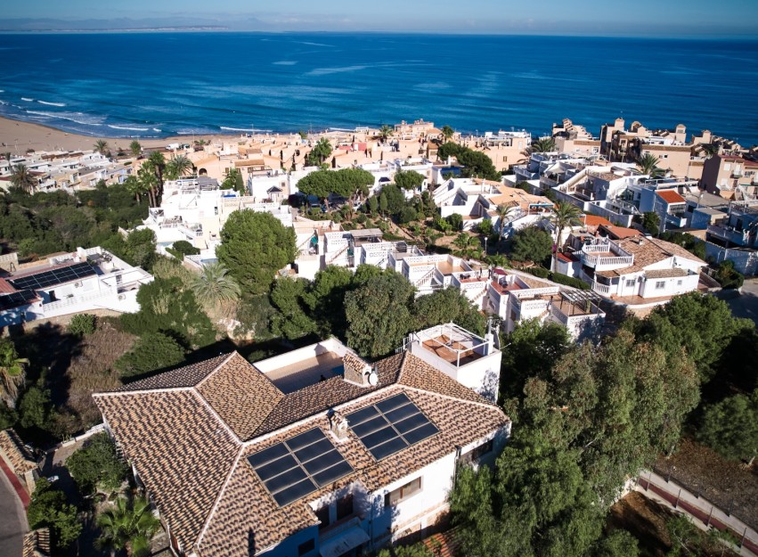 Herverkoop - Villa - Torrevieja - La Mata