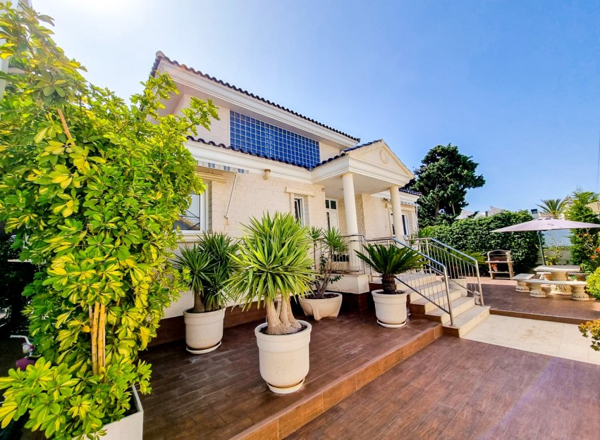 Herverkoop - Villa - Torrevieja - La Mata