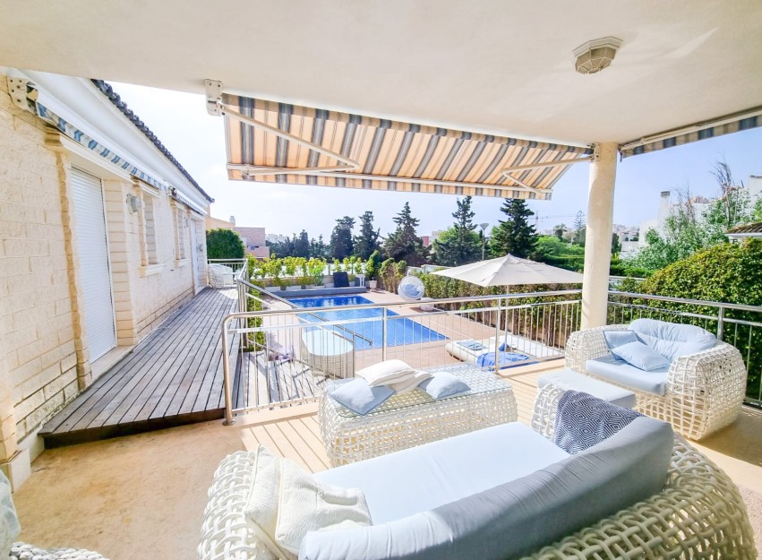 Herverkoop - Villa - Torrevieja - La Mata