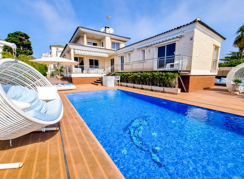 Herverkoop - Villa - Torrevieja - La Mata