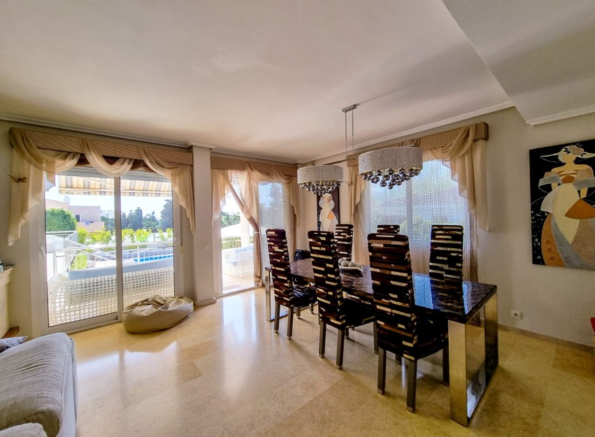Herverkoop - Villa - Torrevieja - La Mata