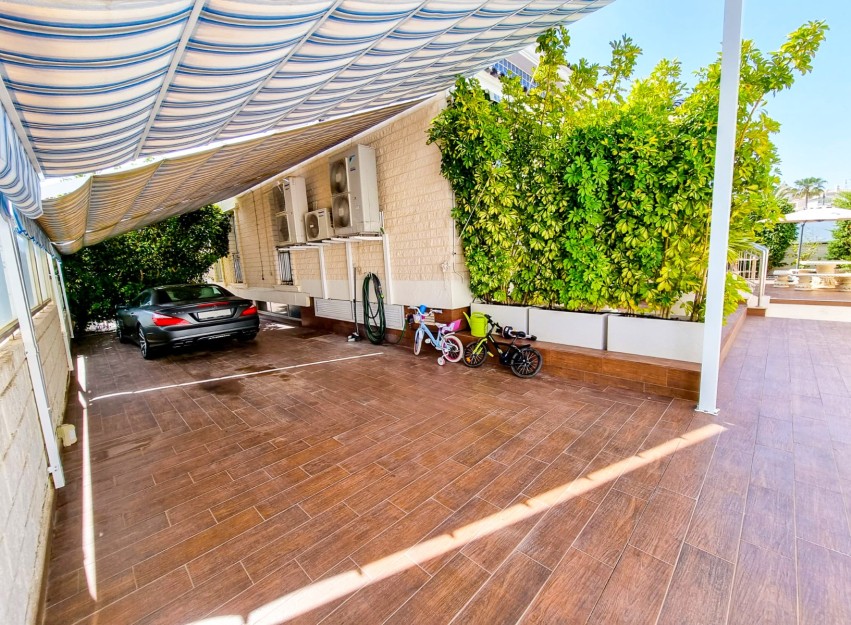 Herverkoop - Villa - Torrevieja - La Mata