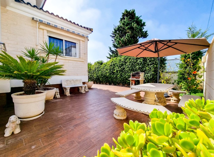 Herverkoop - Villa - Torrevieja - La Mata