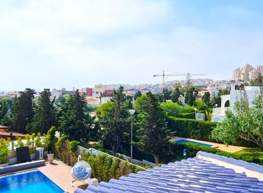 Herverkoop - Villa - Torrevieja - La Mata
