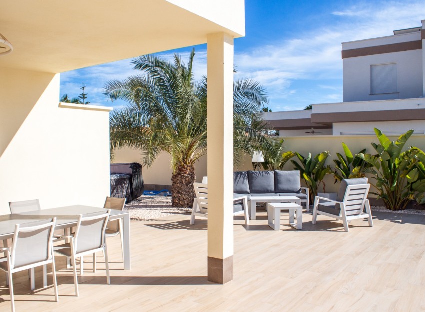 Herverkoop - Villa - Torrevieja - La Siesta