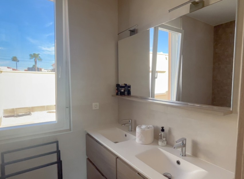 Herverkoop - Villa - Torrevieja - La Siesta