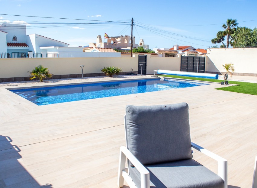 Herverkoop - Villa - Torrevieja - La Siesta
