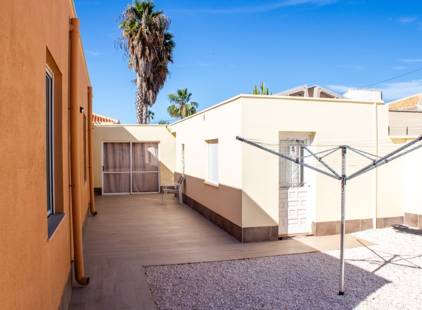 Herverkoop - Villa - Torrevieja - La Siesta