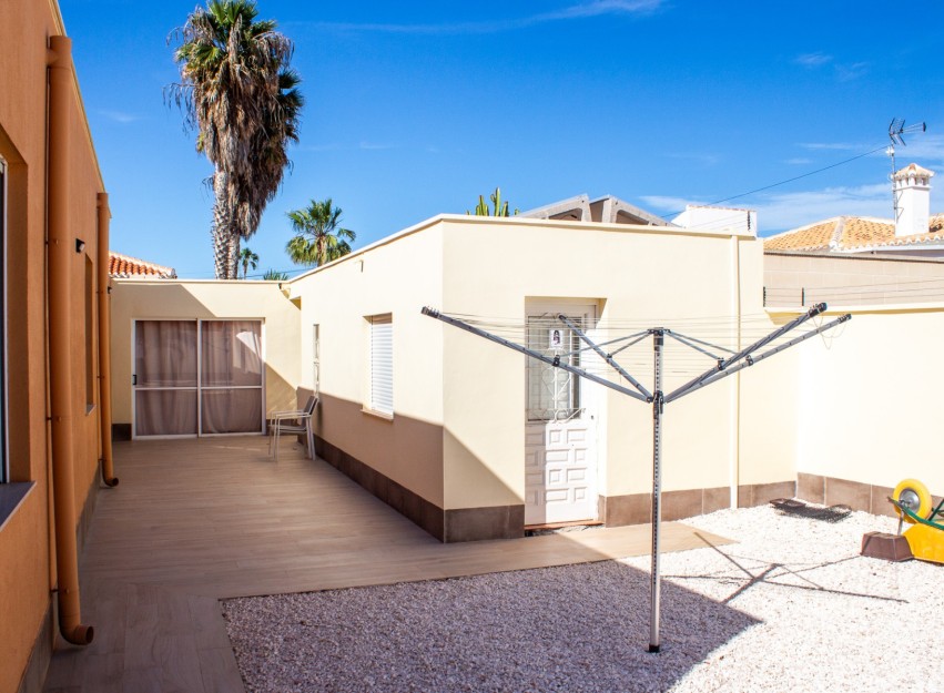 Herverkoop - Villa - Torrevieja - La Siesta