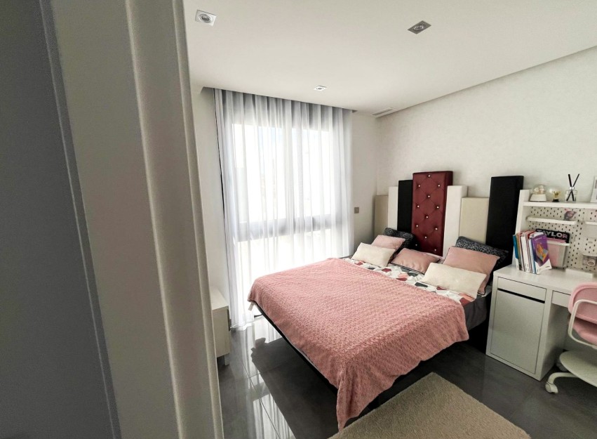 Herverkoop - Villa - Torrevieja - Los Altos
