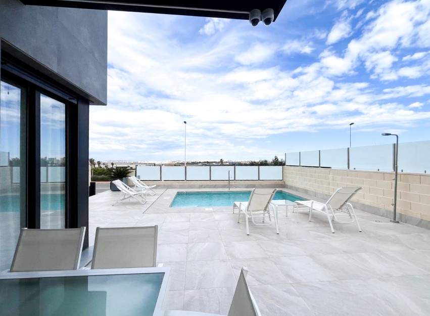 Herverkoop - Villa - Torrevieja - Los Altos