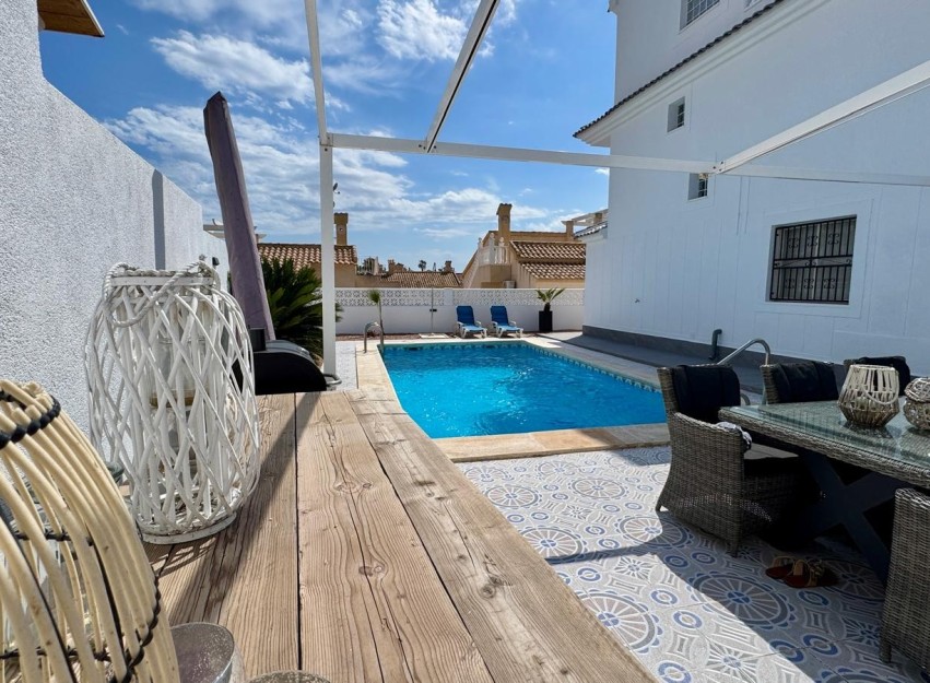 Herverkoop - Villa - Torrevieja - Los Altos*