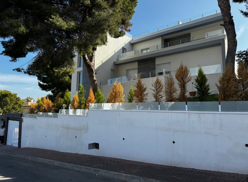 Herverkoop - Villa - Torrevieja - Los Balcones