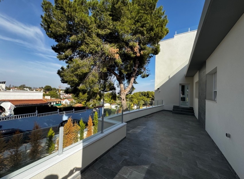 Herverkoop - Villa - Torrevieja - Los Balcones