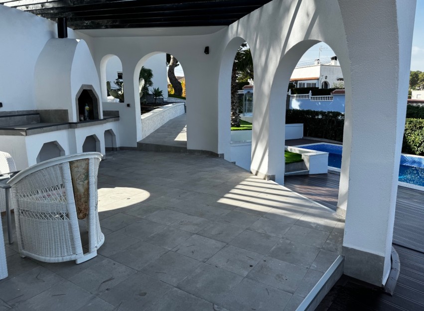 Herverkoop - Villa - Torrevieja - Los Balcones