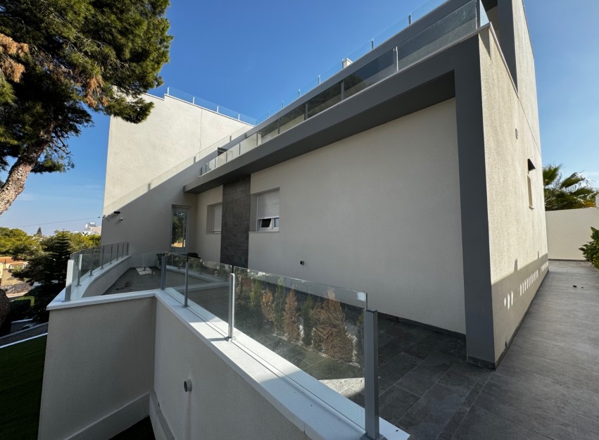 Herverkoop - Villa - Torrevieja - Los Balcones