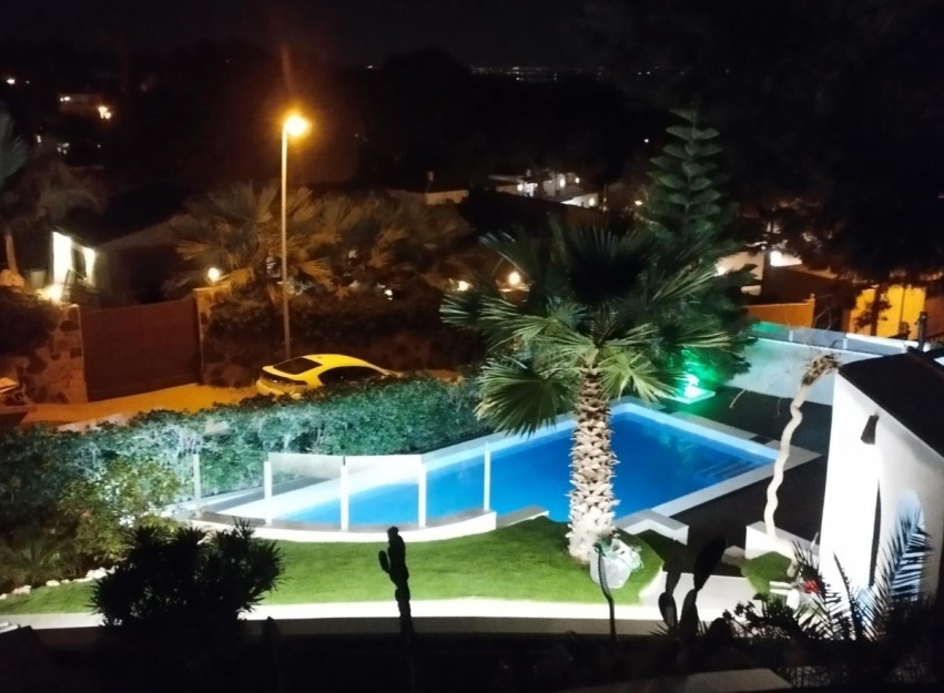 Herverkoop - Villa - Torrevieja - Los Balcones