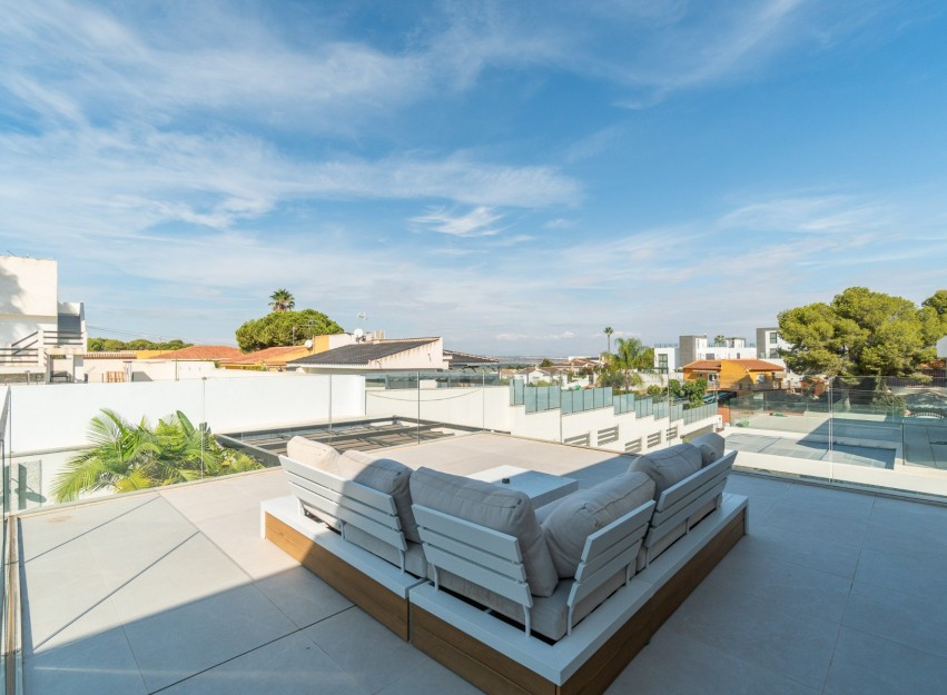Herverkoop - Villa - Torrevieja - Los Balcones