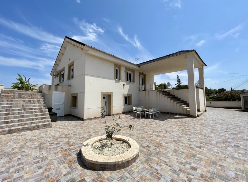 Herverkoop - Villa - Torrevieja - Los Balcones