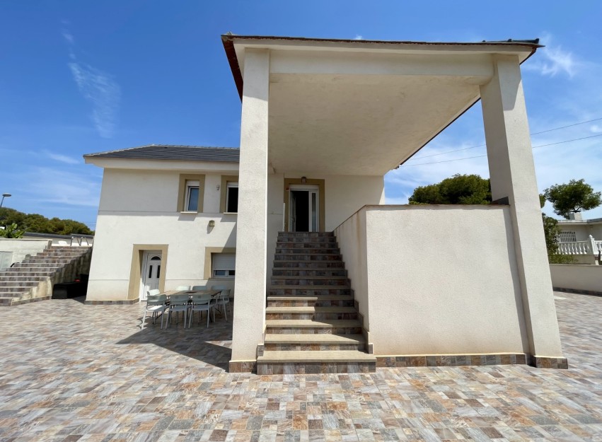 Herverkoop - Villa - Torrevieja - Los Balcones