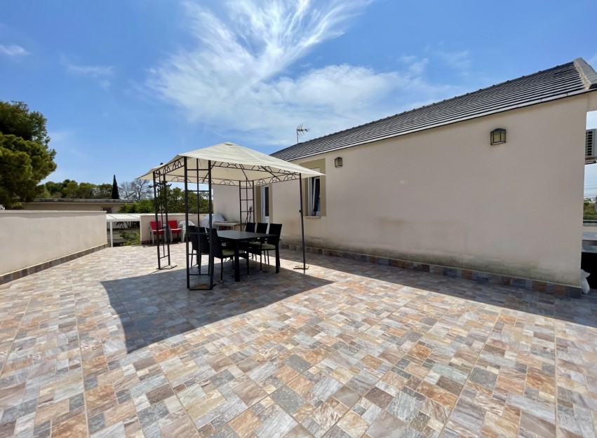 Herverkoop - Villa - Torrevieja - Los Balcones