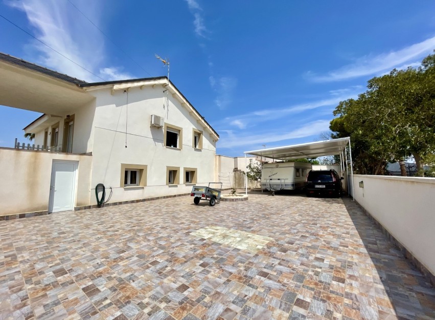 Herverkoop - Villa - Torrevieja - Los Balcones