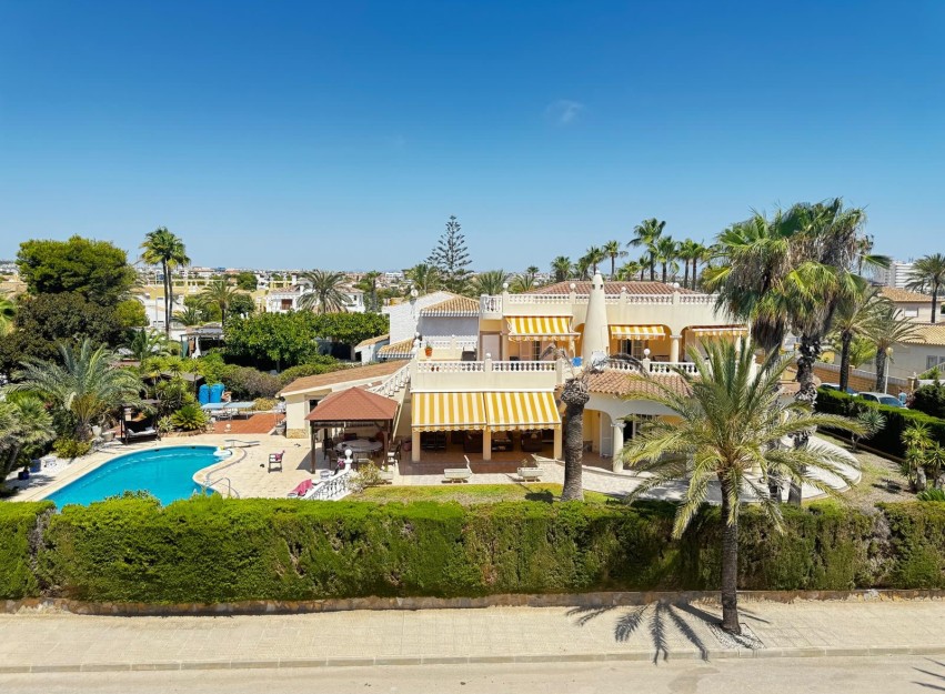 Herverkoop - Villa - Torrevieja - Punta Prima