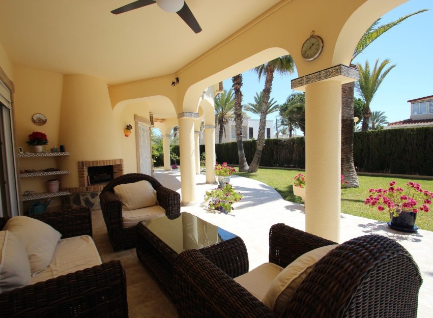 Herverkoop - Villa - Torrevieja - Punta Prima