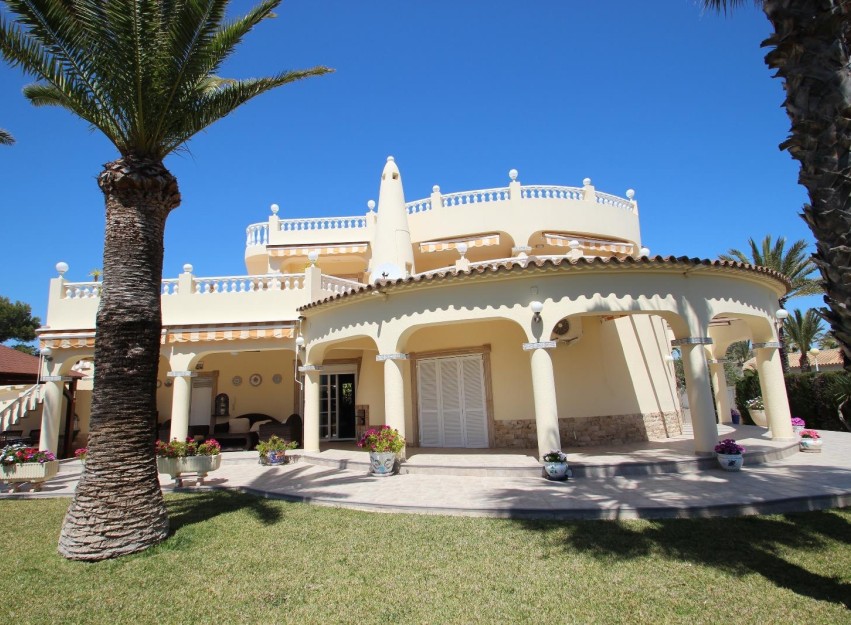 Herverkoop - Villa - Torrevieja - Punta Prima