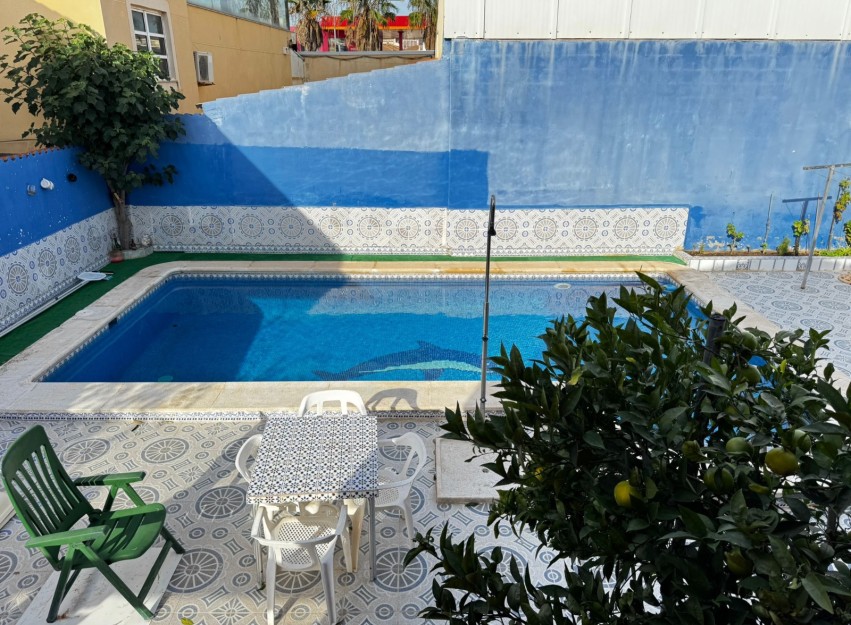 Herverkoop - Villa - Torrevieja - Punta Prima