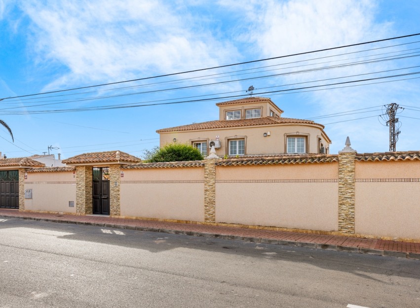 Herverkoop - Villa - Torrevieja
