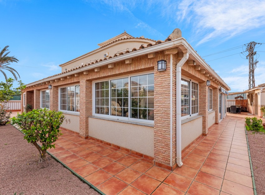 Herverkoop - Villa - Torrevieja