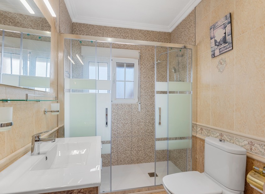 Herverkoop - Villa - Torrevieja