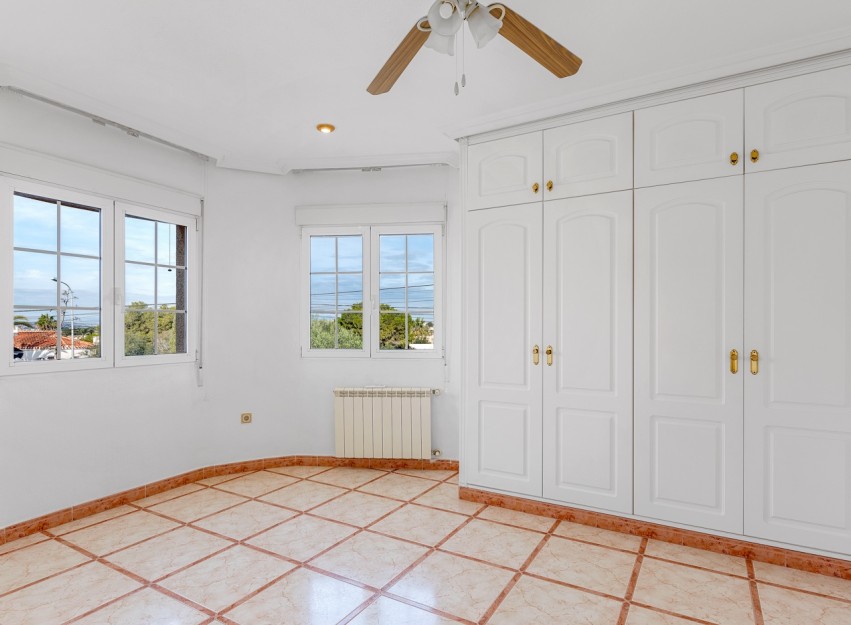 Herverkoop - Villa - Torrevieja