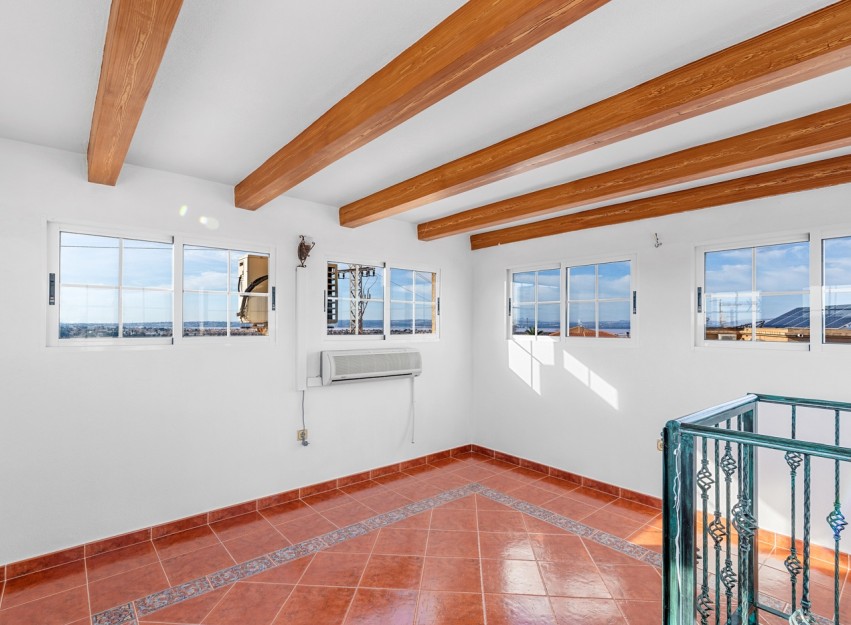Herverkoop - Villa - Torrevieja