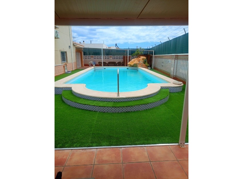 Herverkoop - Villa - Torrevieja