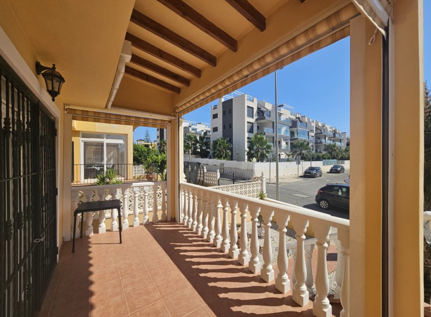 Herverkoop - Villa - Villamartín - Lomas del Golf