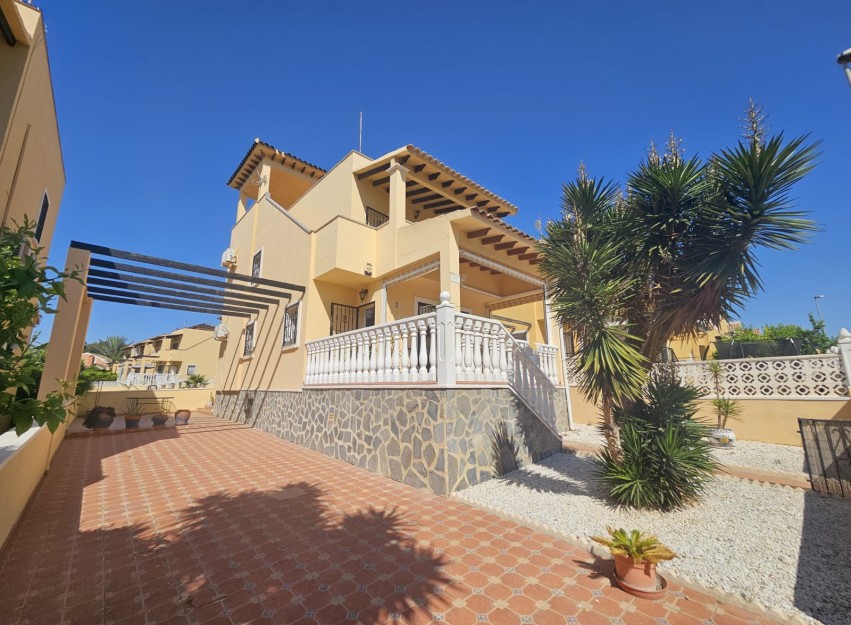 Herverkoop - Villa - Villamartín - Lomas del Golf