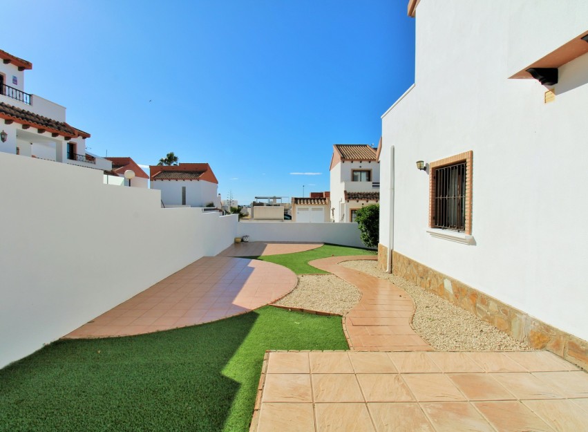 Herverkoop - Villa - Villamartín - PAU 8