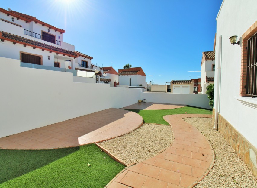 Herverkoop - Villa - Villamartín - PAU 8