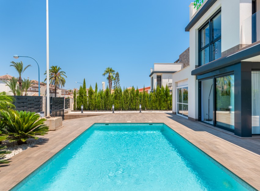 New Build - detached - Playa Paraiso