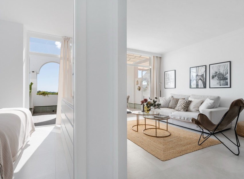 Resale - Apartment - Benahavis - La Quinta