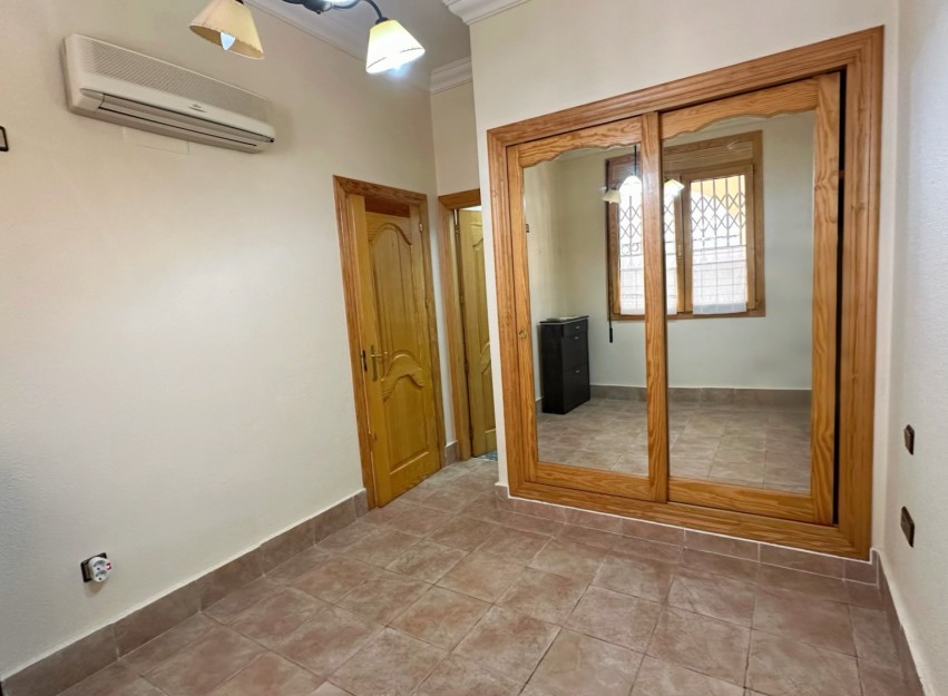 Resale - Apartment - Guardamar del Segura - Center